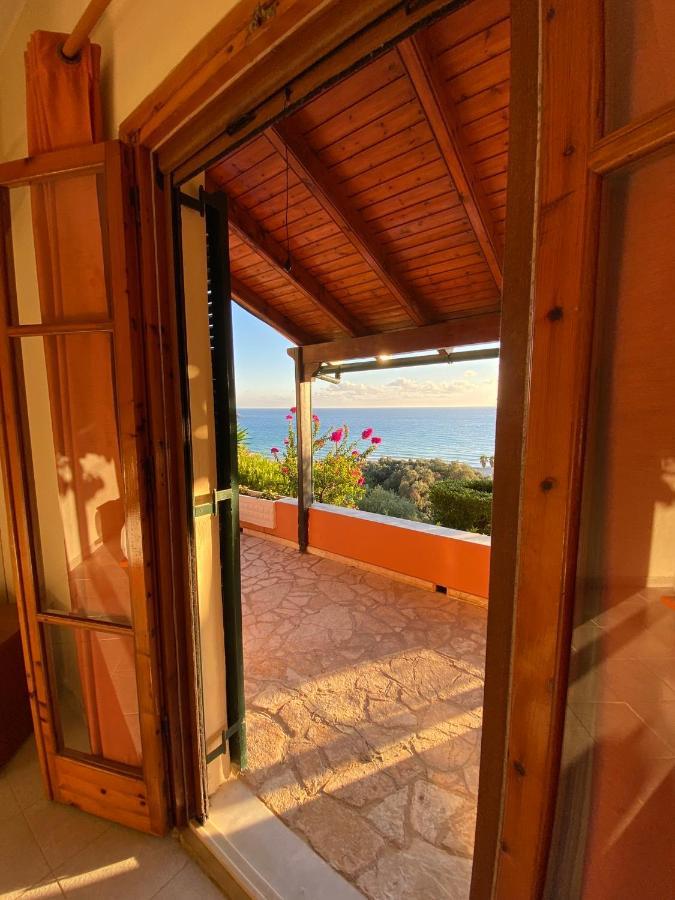 Papadatos Apts With Amazing View - 5Mins From The Beach Kontogialos Exterior foto