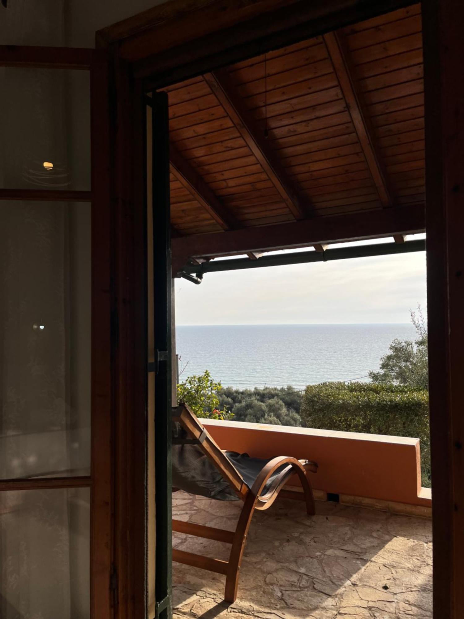 Papadatos Apts With Amazing View - 5Mins From The Beach Kontogialos Exterior foto